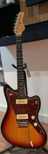 Vendo Guitarra Tagima, jazzmaster/Jaguar
