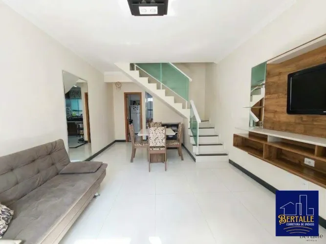 Casa Geminada na Vila Clóris com 2 Suítes e 2 Vagas de Garagem