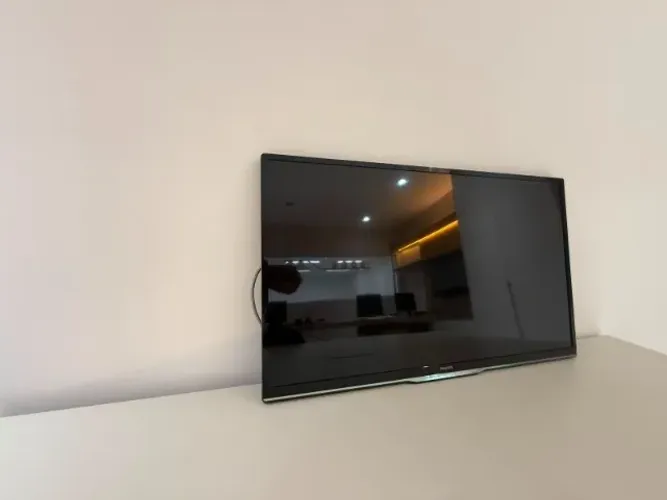 TV PHILIPS À VENDA - EXCELENTE OPORTUNIDADE!