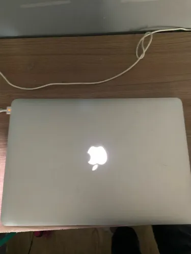 MacBook Pro tela vazada 15,4