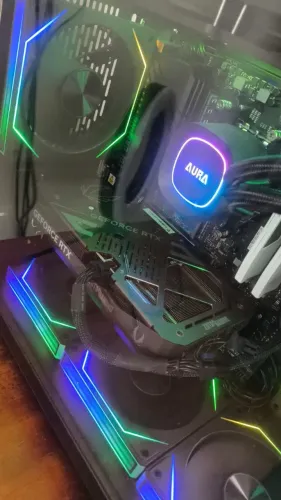 Placa de Vídeo RTX 5060 Ti 16GB