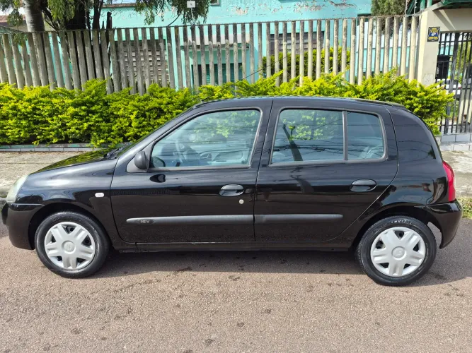Renault Clio Hi-flex 1.0 16V 5P 2011