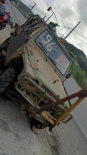 JPX Jipe Montez STD 4X4 Teto de Lona Diesel 1996