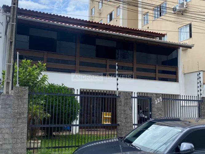 Linda Casa no Centro de Itajai