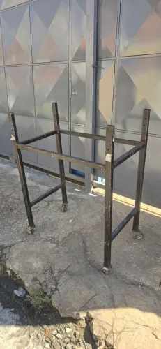 Carrinho de ferro  bancada
