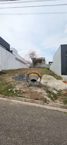 Terreno em condomínio de alto padrão no bairro Phytus em Itupeva-SP - 250m² de área