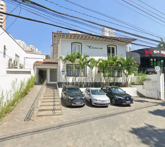 Casa comercial para locação em Pacaembu, 330m²