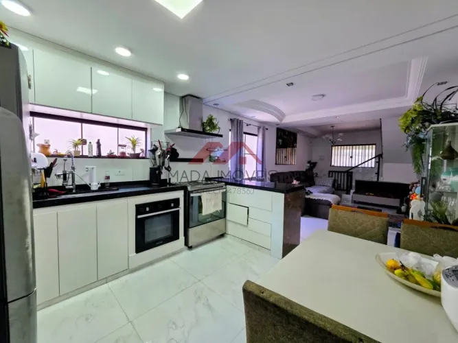 Casa para Venda em Suzano, Vila Urupês, 4 dormitórios, 2 suítes, 4 banheiros, 2 vagas