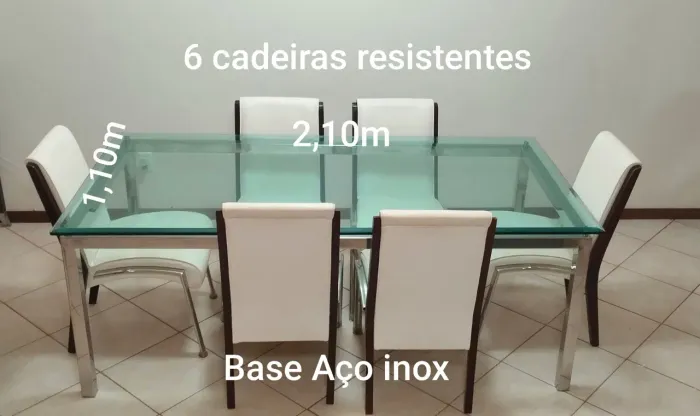 Excelente mesa de jantar tampo de vidro bisotado e base em aço inox mais seis cadeiras