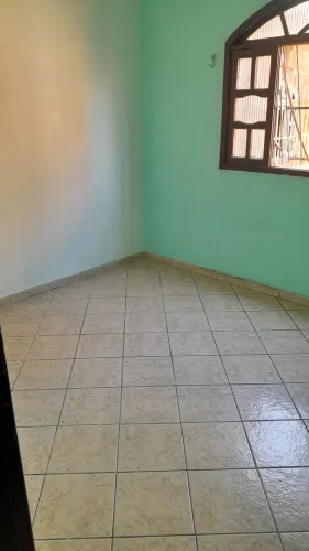Apartamento segundo andar escadas.
