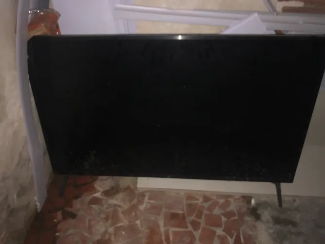 Televisão com defeito display