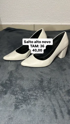 Salto alto novo