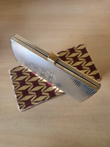 Bolsa rígida vintage Clutch Dourada em Metal