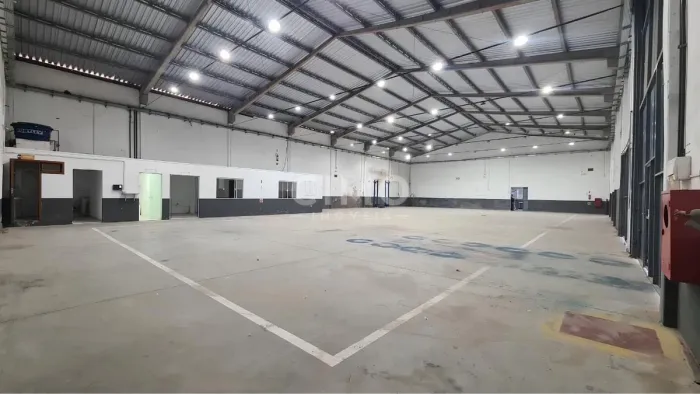 Galpão para Locação em Itajaí com 700m² com amplo Pátio