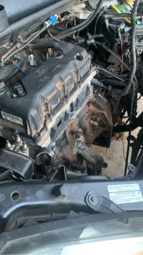 Vendo motor 1.6 zetec rocam