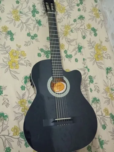 Violão gianine