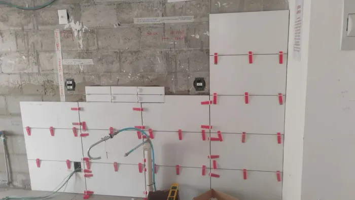 Pedreiro e marido de aluguel