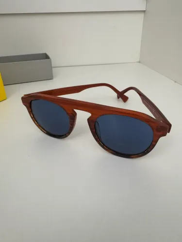 ÓCULOS DE SOL HAWKERS ESPANHA, LENTE AZUL, ARMAÇÃO MARROM