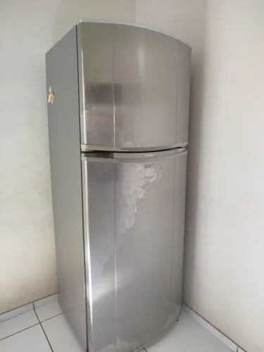 Geladeira Consul cromada Usada