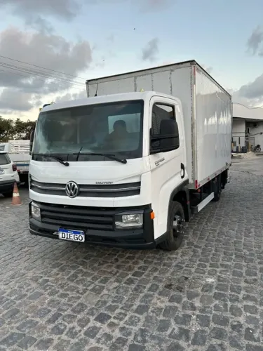 Vw Espress Duas Unidades Anos: 2020 e 2022