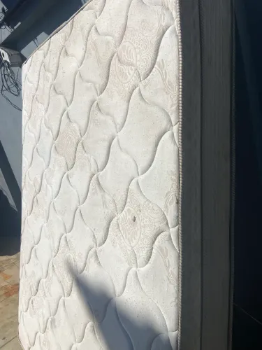 Vende-se cama de casal Queen +box de casal (o box ainda está no plástico)