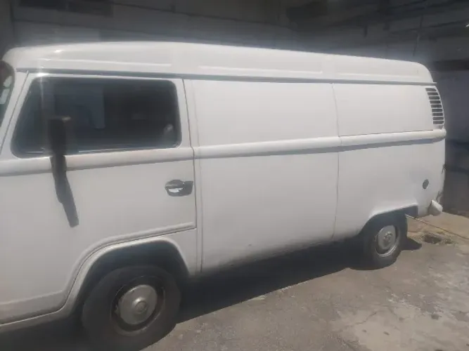 Volkswagen Kombi Furgão 1.4 MI Total Flex 8V 2013