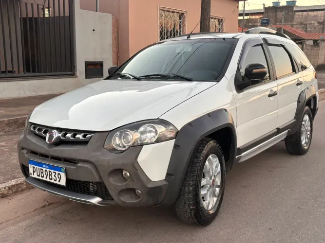 Fiat Palio Weekend Adventure Locker 1.8 Flex 2014