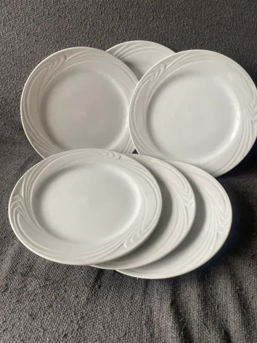 Pratos brancos
