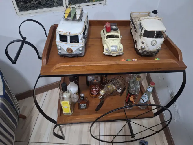 Carrinho bebida madeira ferro.