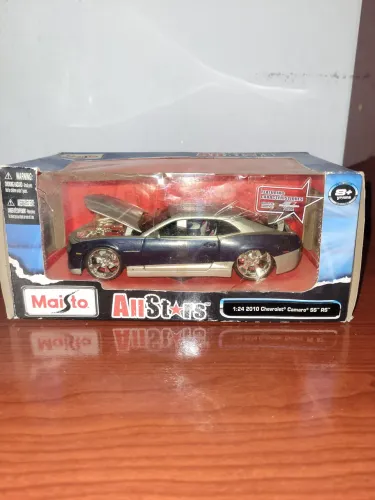 Miniatura Camaro SS RS escala 1:24 Novo ( SÓ RETIRADA ).