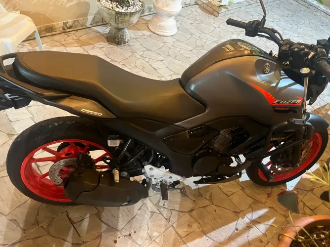 FZ15 Conected 2025