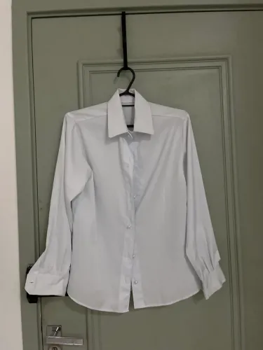 Camisa branca feminina botões pérola TAM P