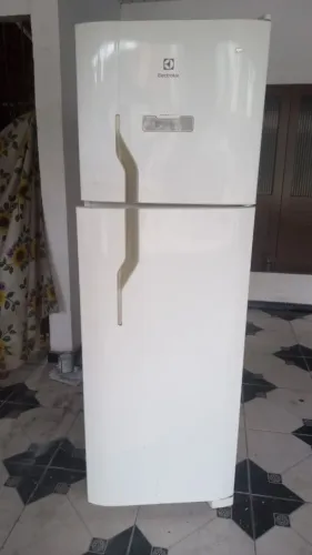 Geladeira Electrolux frost free, 60 dias de garantia, entrega grátis, 1.200 reais