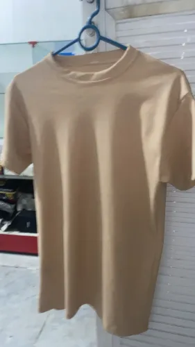 Camisa bege masculina com ótimo tecido no tamanho M 