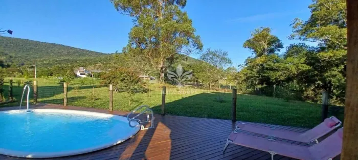 Casa mobiliada em condomínio para aluguel na Vargem Grande, Florianópolis