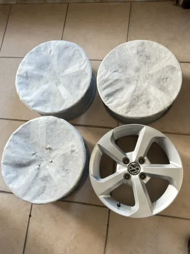 Rodas aro15 quatro furos