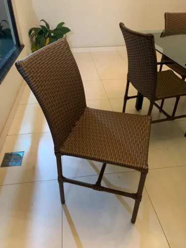 Cadeiras e banquetas 