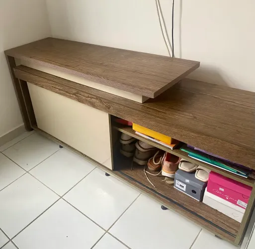 Rack de sala em bom estado de conservação.