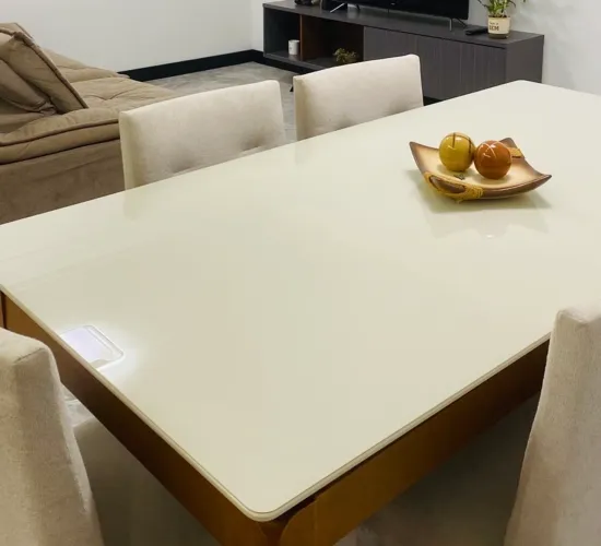 Mesa de jantar tampo de vidro com 6 cadeiras