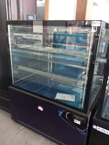 NZ. Vitrine refrigerada 1 metro Venâncio 