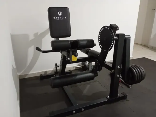 Aparelho de Musculação - Cadeira Extensora e Flexora - Exercit Esportes