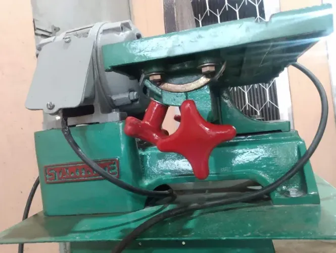 Lixadeira industrial
