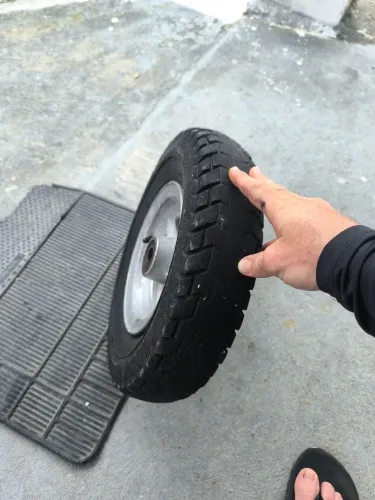 Pneu carrocinha água e gás