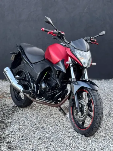 HONDA CB 300R 2011