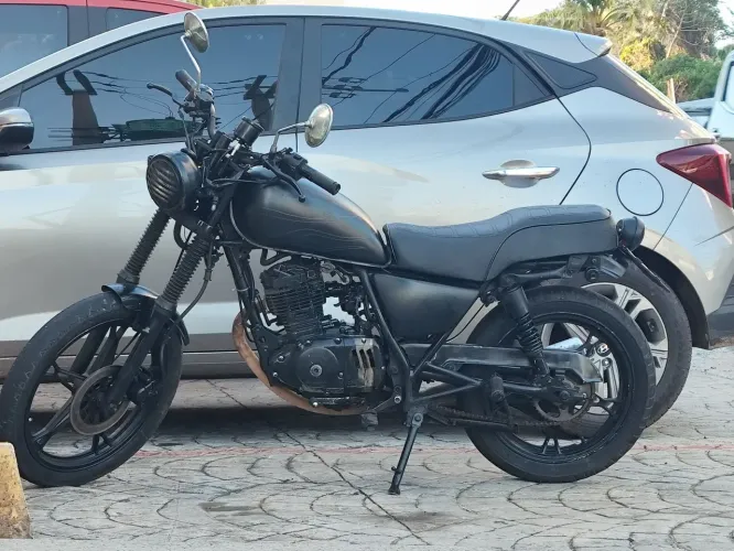 Intruder 125 2013 customizada
