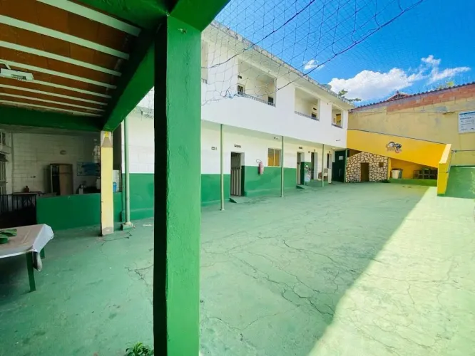 Casa Comercial para Locação no Novo Riacho em Contagem