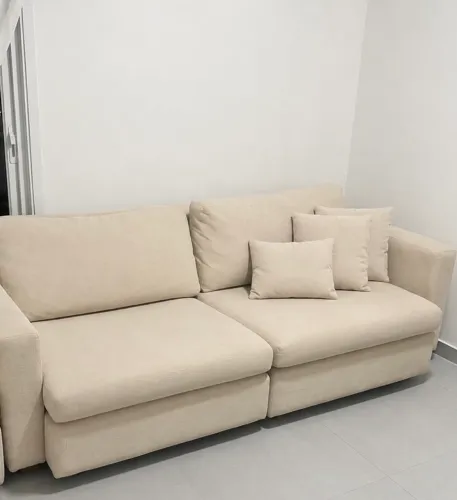 Sofá com puff Bloucle