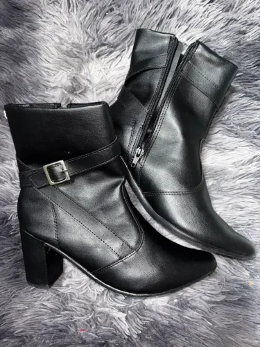 Bota estilo casual n° 37