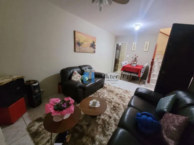 Sobrado na Cachoeirinha 2 dormitórios ótima localização