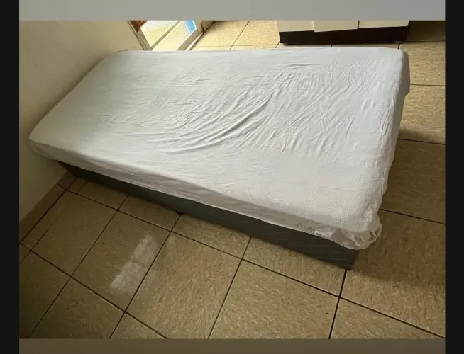 Cama de solteiro 